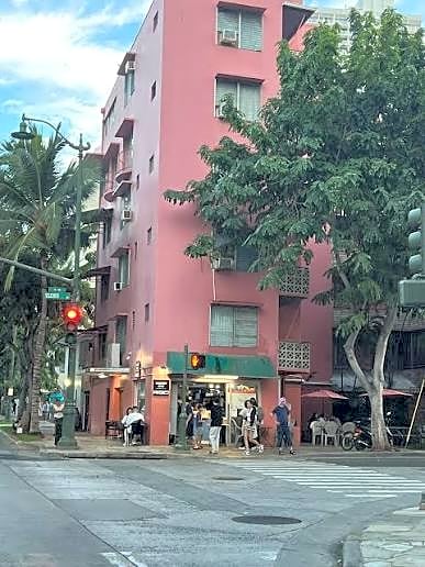 Waikiki Maguro Spot from a distance