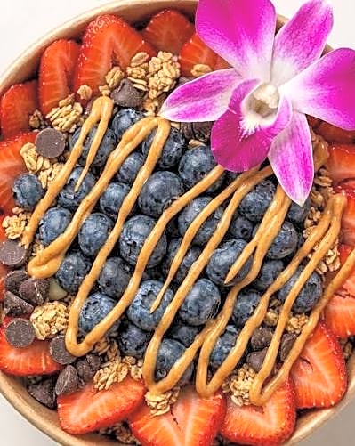 80% OF WHERE YOU EAT Makaha Wow Acai Bowl