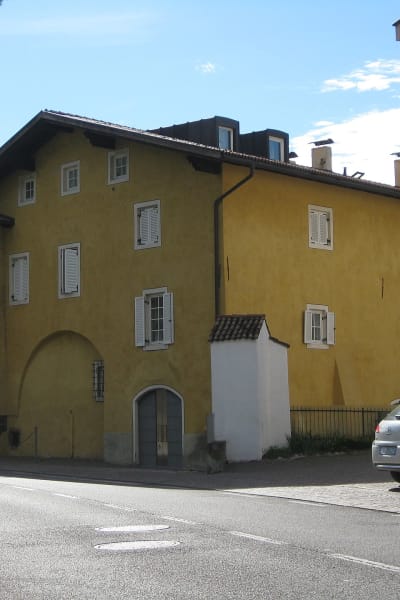 Listing photo 3