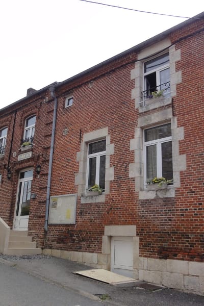 Listing photo 3