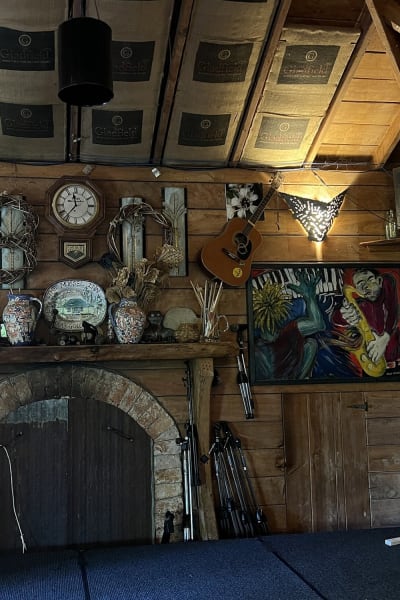 Listing photo 2
