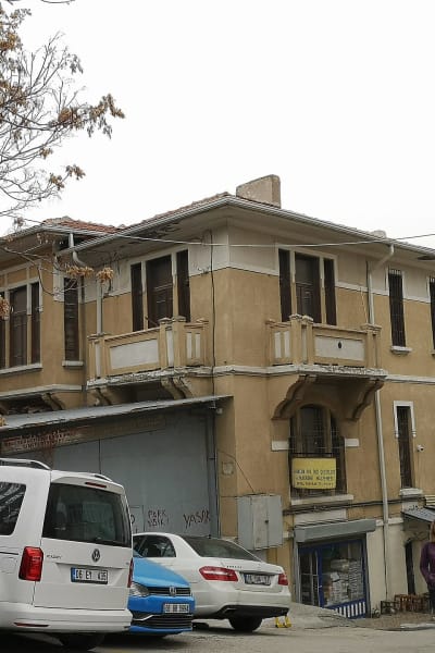 Listing photo 1