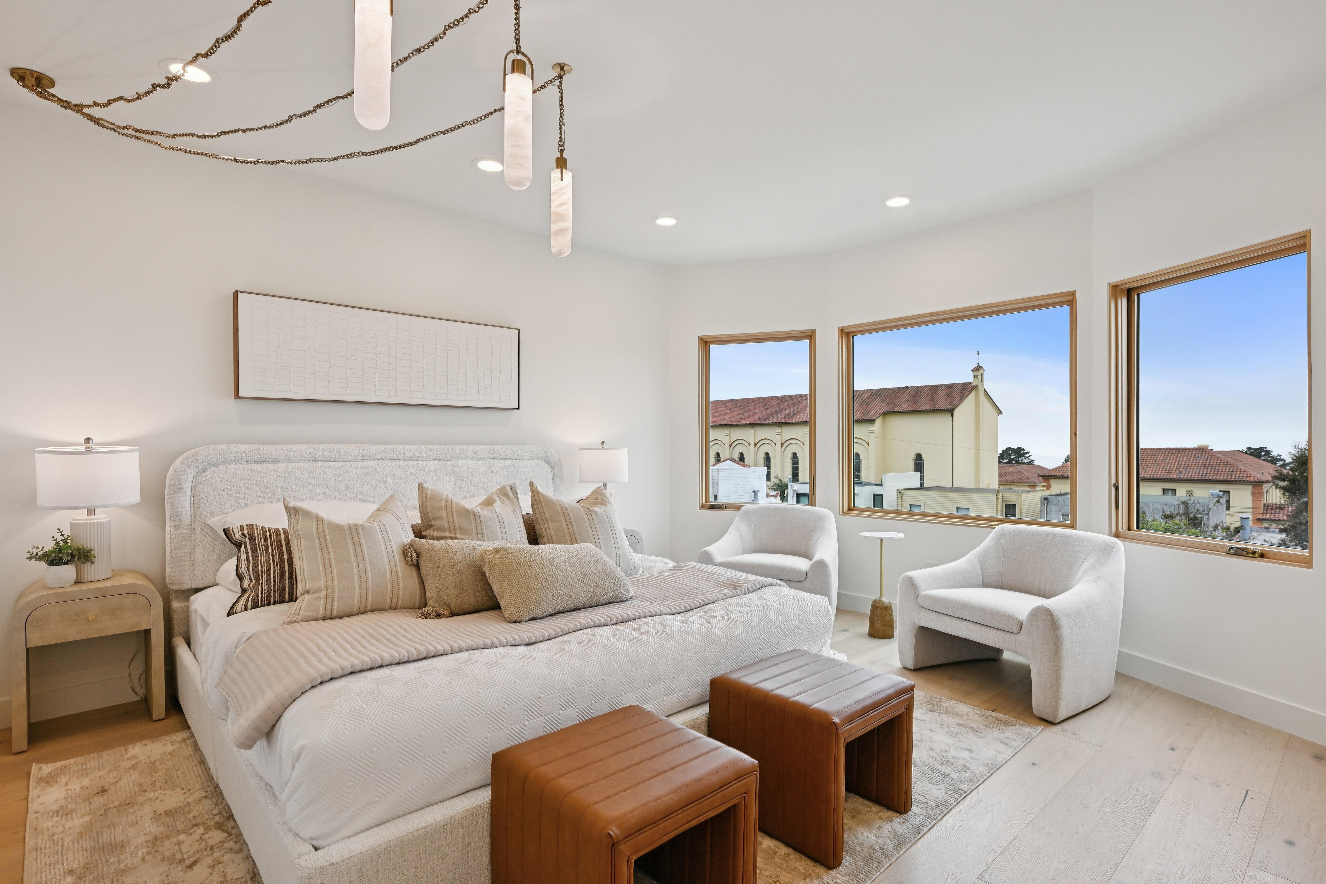 Pendant — metal + stone