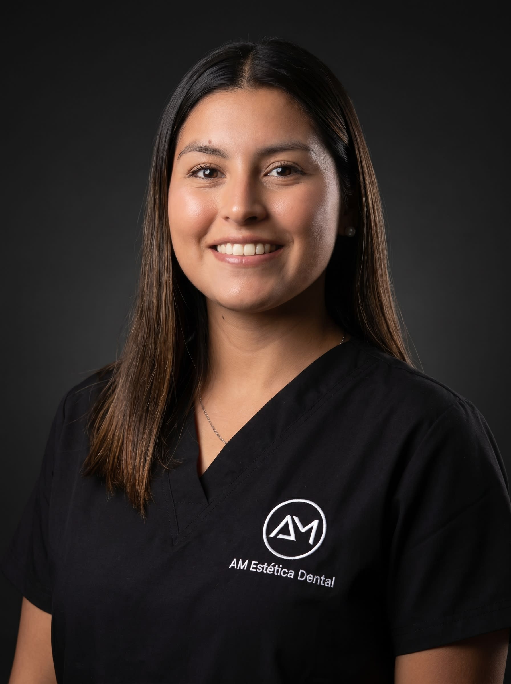 Micaela Di Leva, dental assistant at AM Estética Dental in Puerto Madero