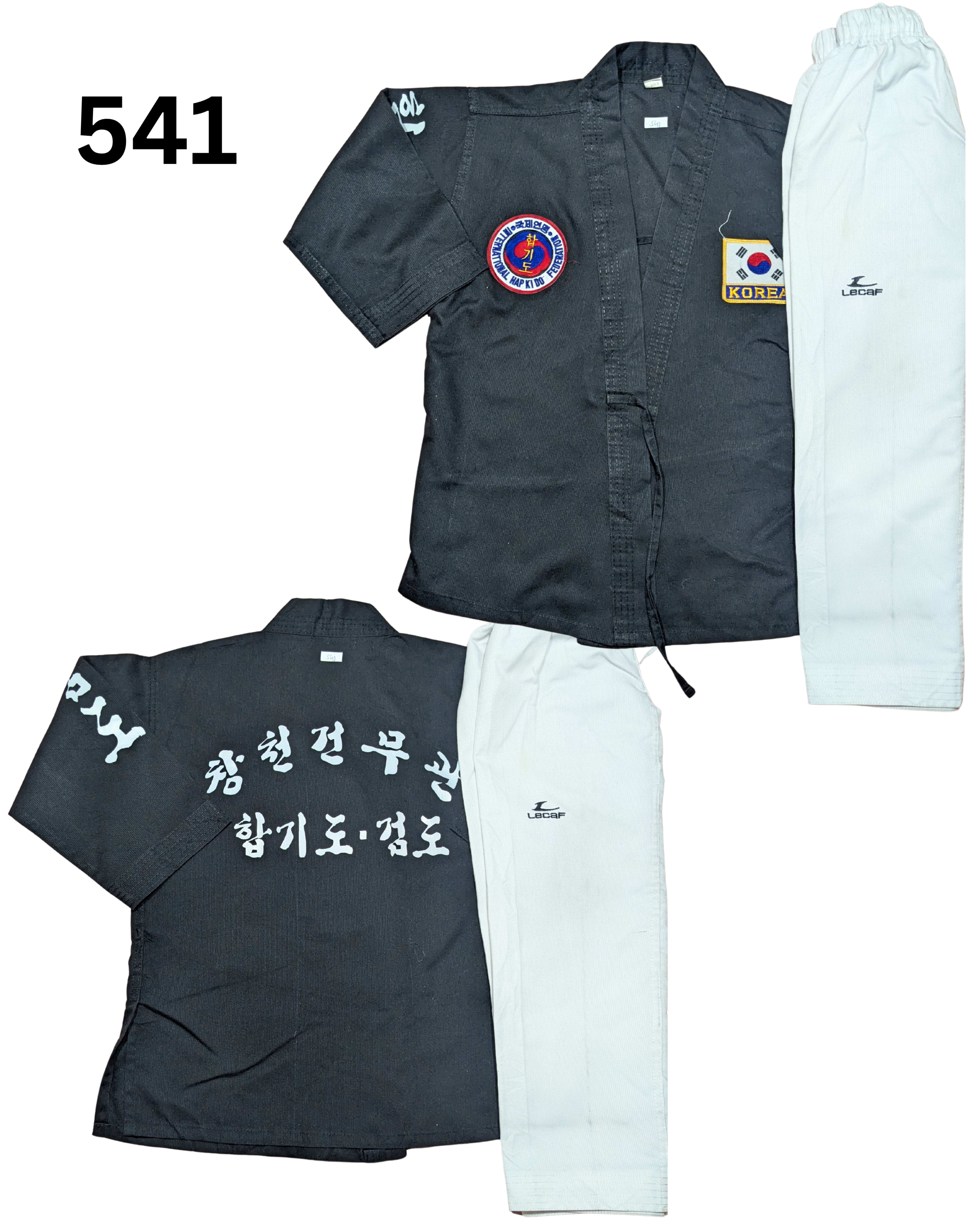 Taekwondo martial arts uniform (120 sized /black color )