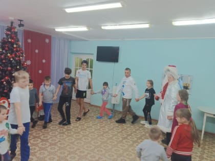 Депутат Думы города Сургута Вадим Майоров посетил социально-реабилитационный центр в Шахунье