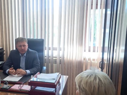 Денис Свиридов провел прием граждан по личным вопросам в поселке Междуреченский