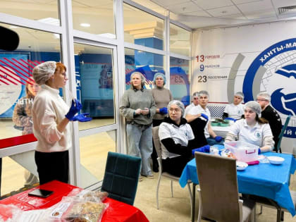 Активистки «Женского движения» в Ханты-Мансийске организовали мастер-класс для студентов