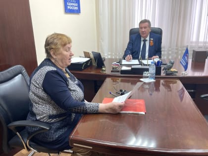 Борис Хохряков провел прием граждан в Нижневартовске