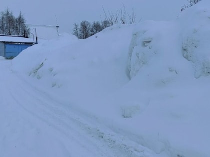 Глава Нефтеюганска взял на личный контроль ситуацию по некачественной уборке и вывозу снега