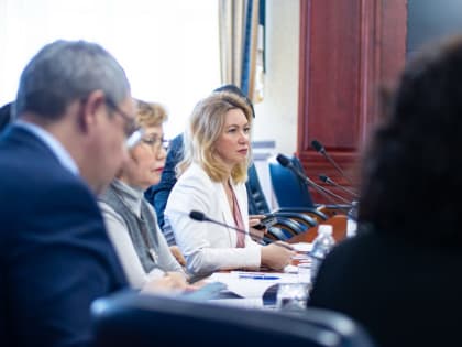 Оксана Михеева приняла участие в заседании Комитета Думы Ханты-Мансийского автономного округа – Югры по социальному развитию