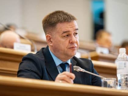 Андрей Осадчук: «Депутаты внесли изменения в окружные законы»