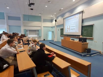 Массовая вакцинация студентов в Ханты-Мансийске