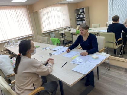 В общественной приемной Алексея Андреева помогают жителям Югры