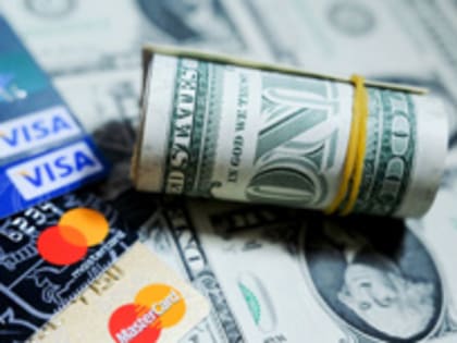 Доллар превысил 76 рублей впервые с 22 апреля