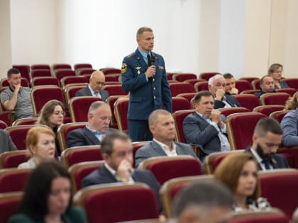 Алексей Спасский провел еженедельное оперативное совещание