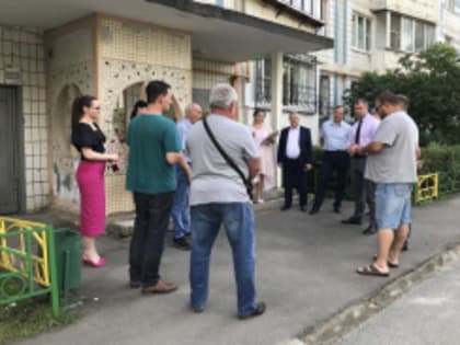 Предложения лобненцев по ремонту домов - на контроле муниципальных депутатов