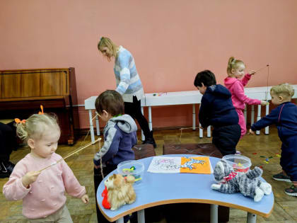 Для рузских малышей – занятие «Кошка и котята» в библиотеке