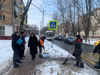 Активисты «Единой России» ведут контроль за аварийными участками дорог в Химках