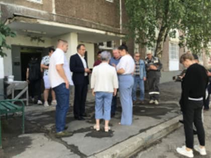 Жители Лобни подписали инвестпаспорт дома