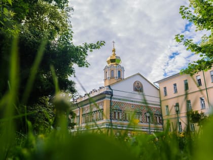 В Московской духовной академии торжественно встретили праздник Святой Пятидесятницы