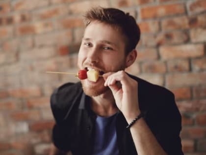 Нутрициолог рассказала, какие продукты помогают нам быстрее насытиться и меньше есть