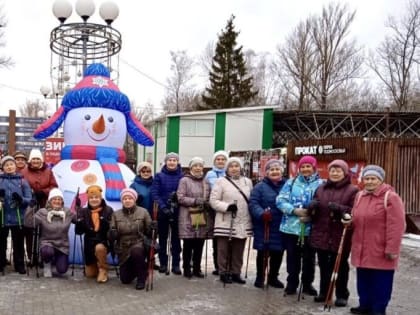 Каширские долголеты поддерживают организм в тонусе с помощью занятий по скандинавской ходьбе