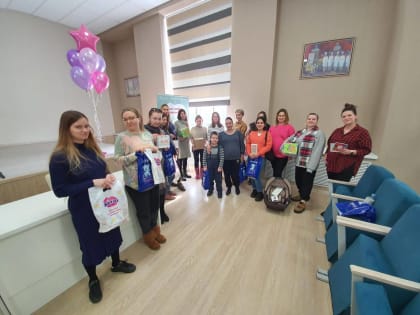 Более 50 будущих родителей посетили день открытых дверей