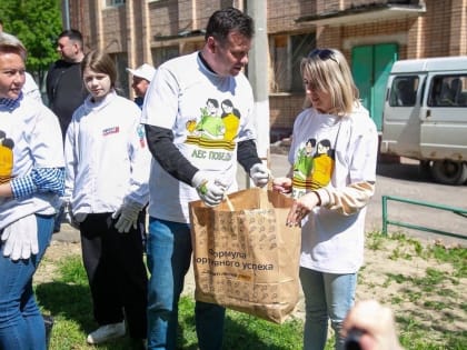 Жители коломенского двора присоединились к акции «Лес Победы»