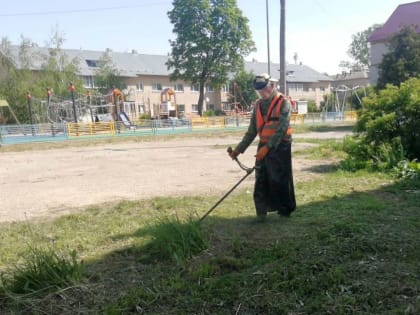 В Рузском округе окашивают газоны