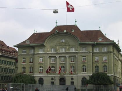 Министр экономики Швейцарии Пармелан: передача Украине российских активов нарушит закон