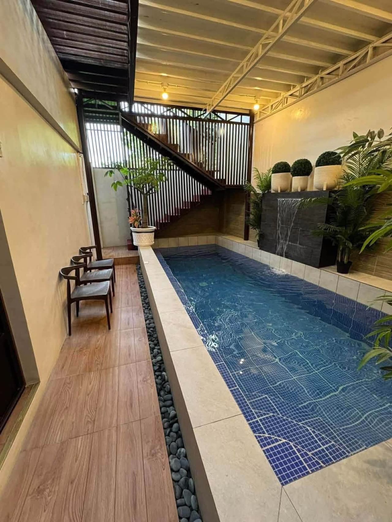 Spacious 7-Bedroom House with Swimming Pool in Andres Abellana, Cebu City