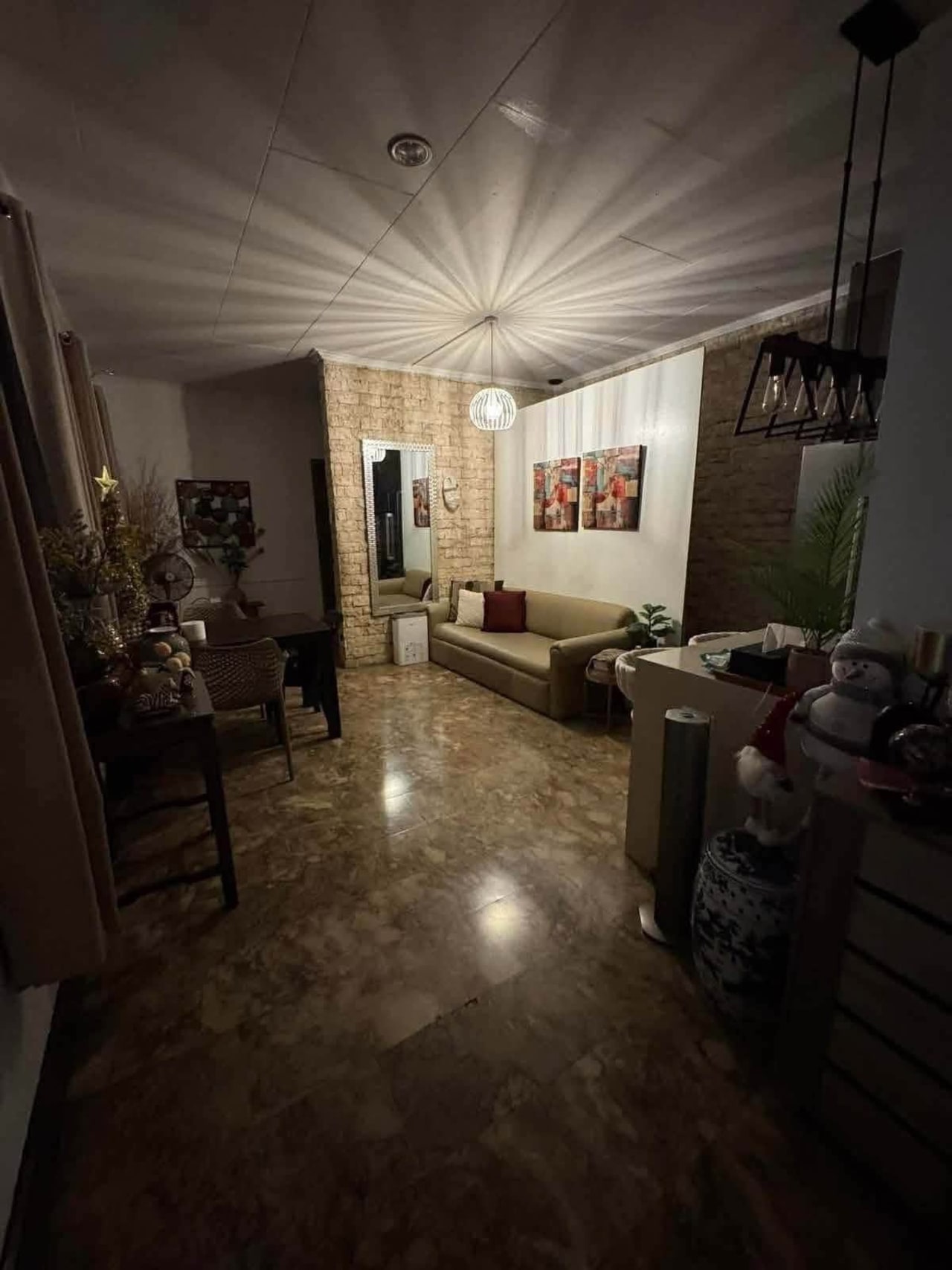 Spacious 7-Bedroom House with Swimming Pool in Andres Abellana, Cebu City