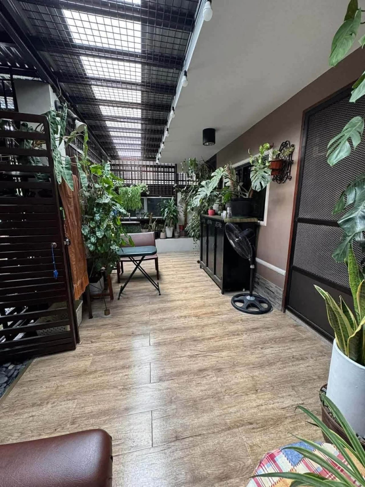 Spacious 7-Bedroom House with Swimming Pool in Andres Abellana, Cebu City