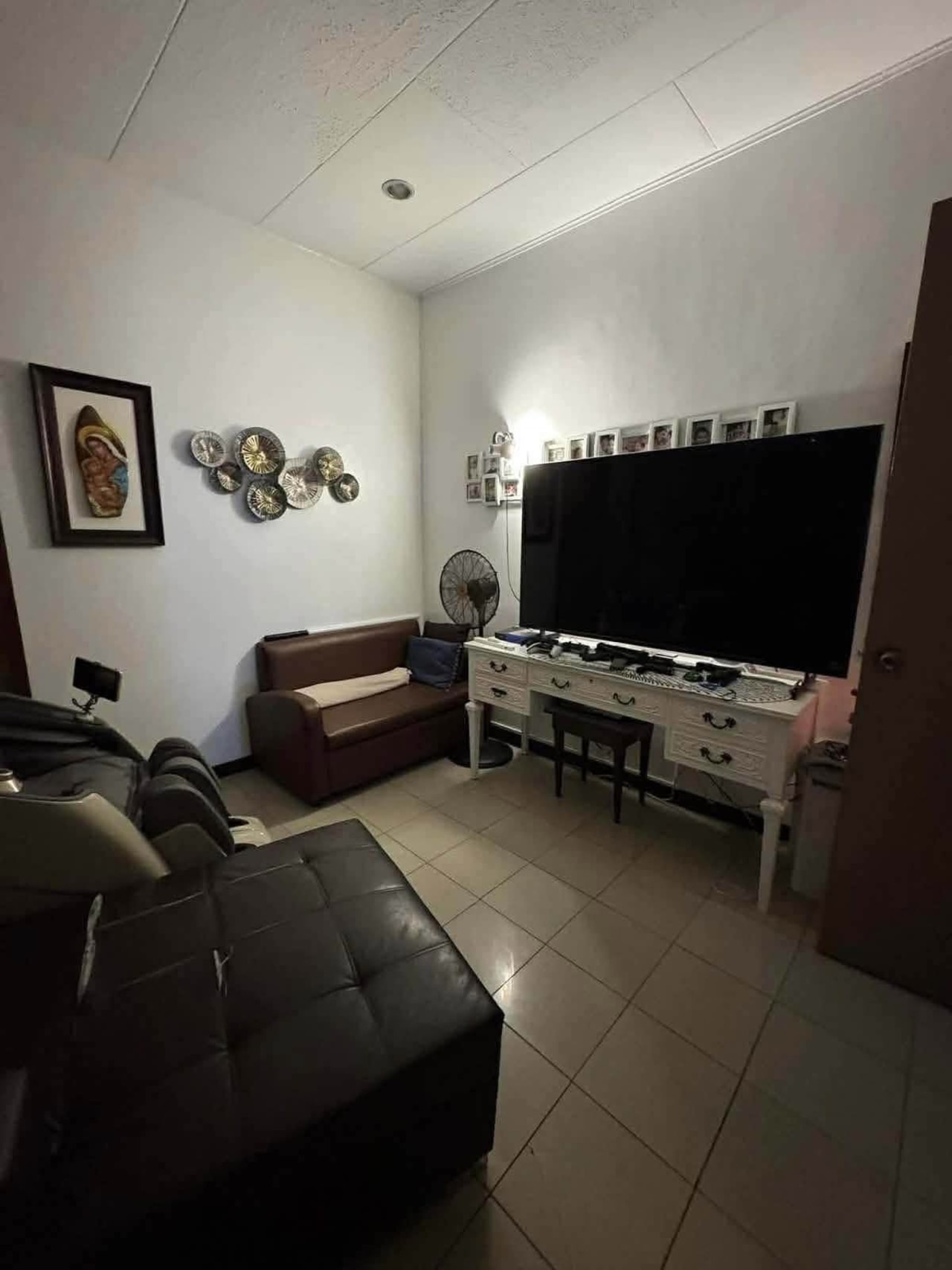 Spacious 7-Bedroom House with Swimming Pool in Andres Abellana, Cebu City