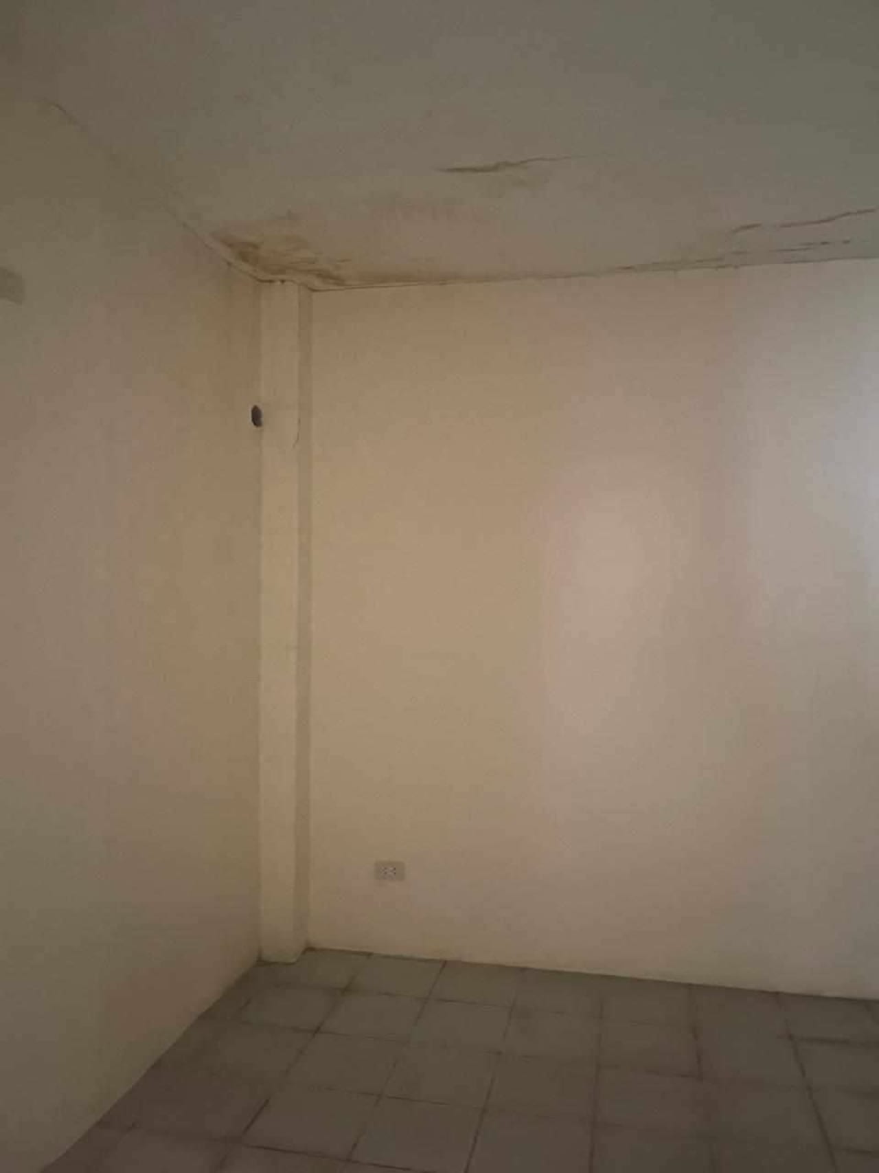 Rush Sale Fixer-Upper House & Lot in Banawa, Cebu City