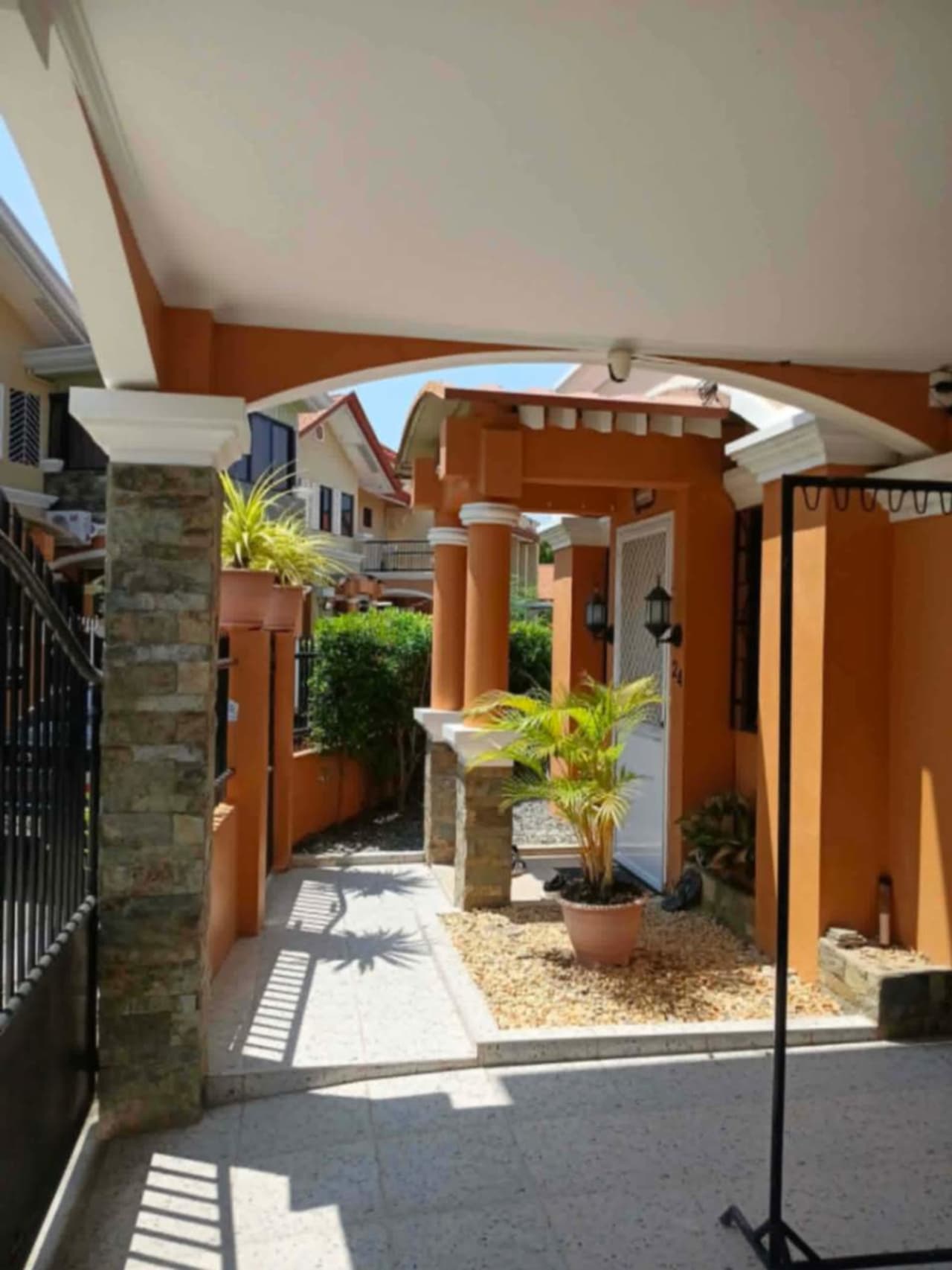 Semi-Furnished House and Lot for Sale in Pueblo El Grande, Consolacion, Cebu