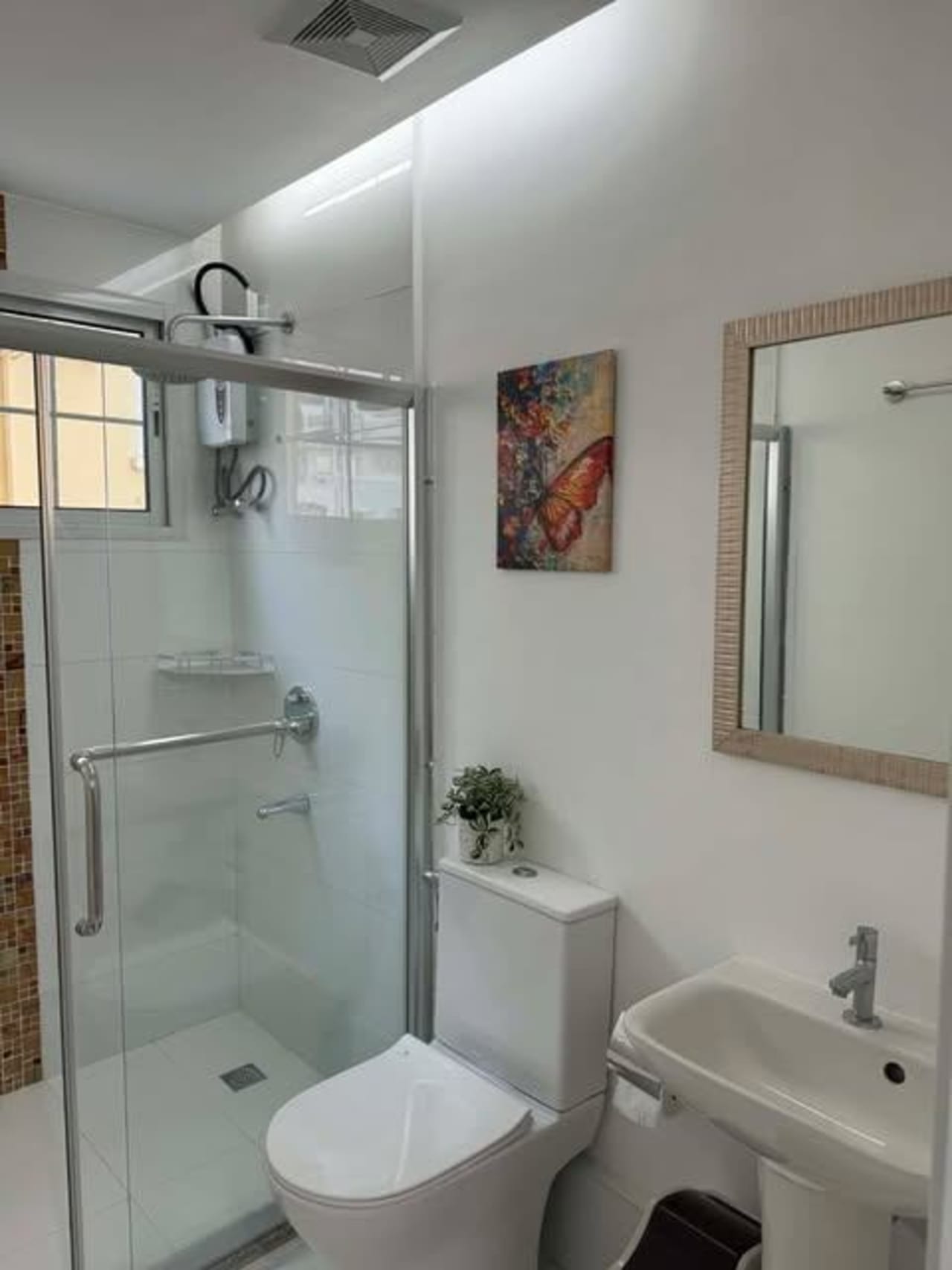 1-Bedroom Condo for Rent at AppleOne Banawa | Semi-Furnished