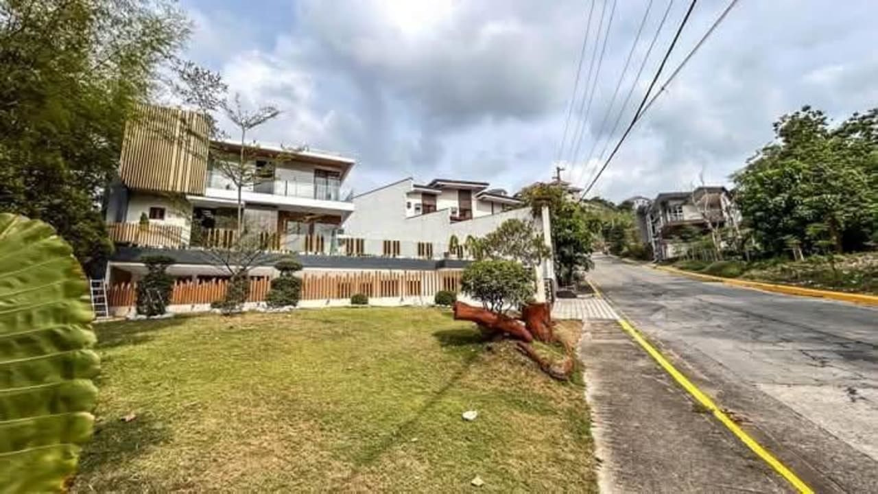 Exterior view of luxury 3-storey house for sale in Vista Grande Cebu City