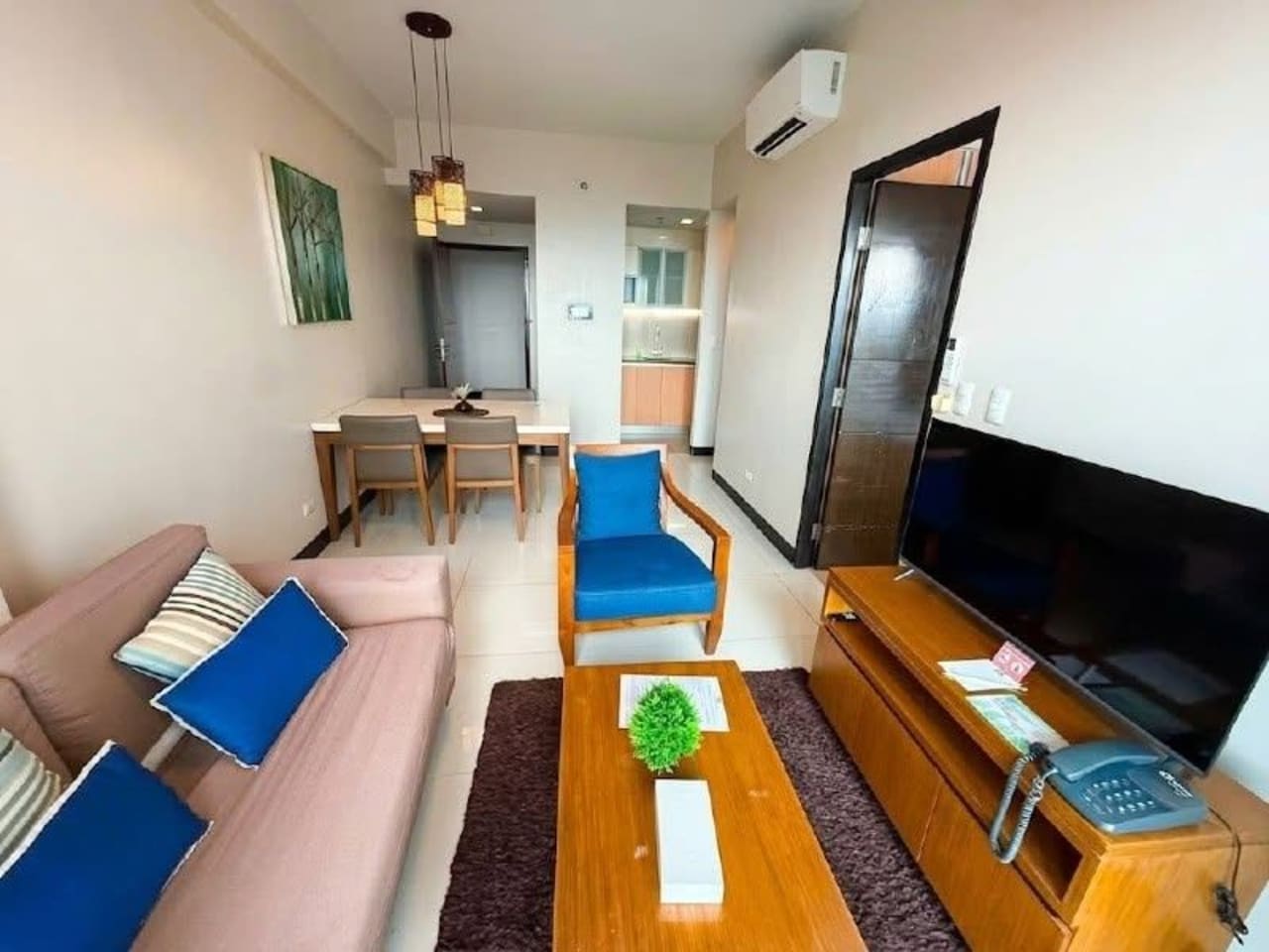 The Alcoves 1-bedroom condo for sale in Cebu City with fully furnished interior and city view