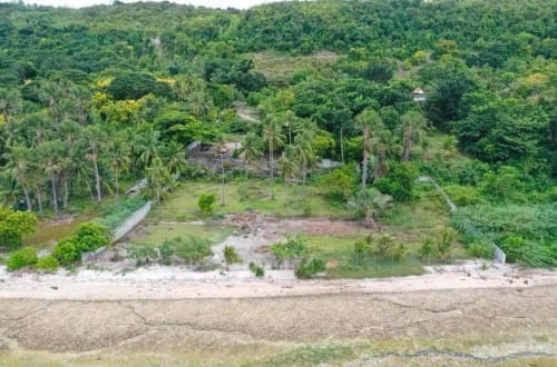 Seaside land in Santander, Cebu, with direct coastal frontage suitable for potential resort or tourism development