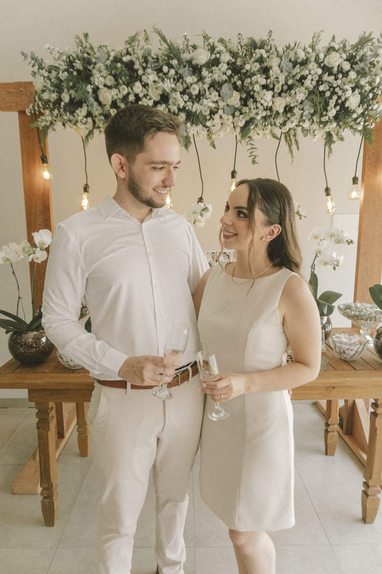 Casamento Civil Larissa e Rodolfo - Abraço
