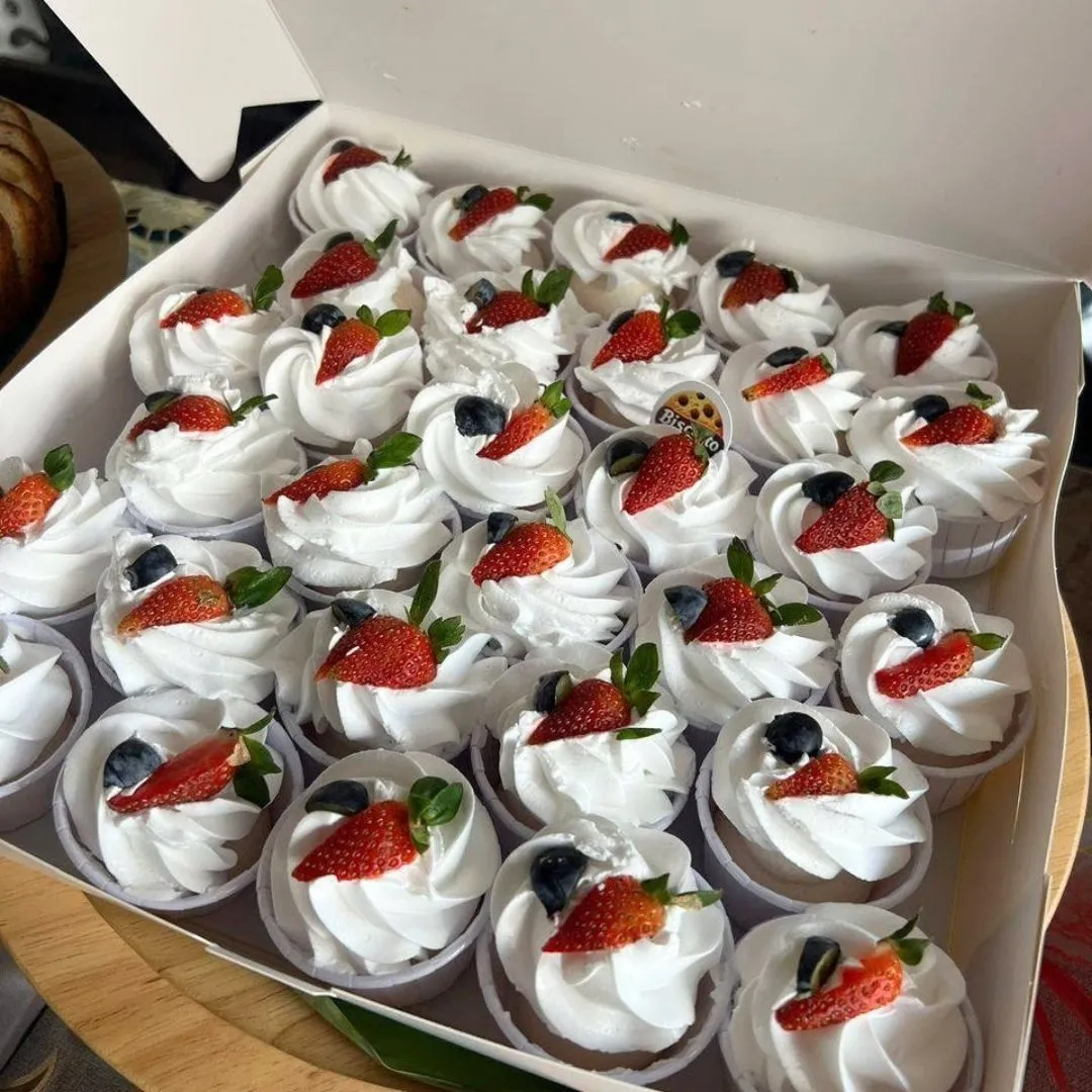 Mini Bite Pavlova