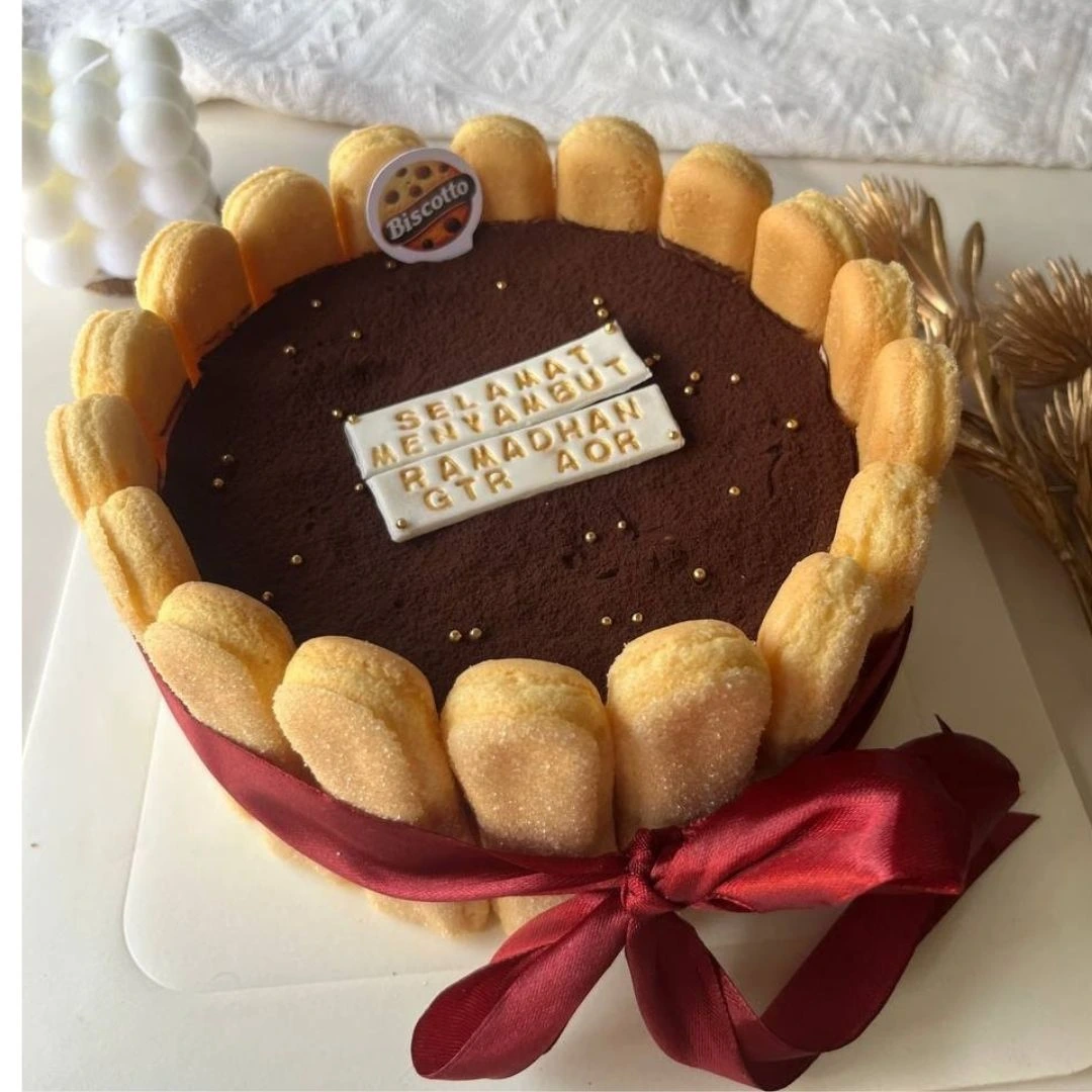 Tiramisu Cake