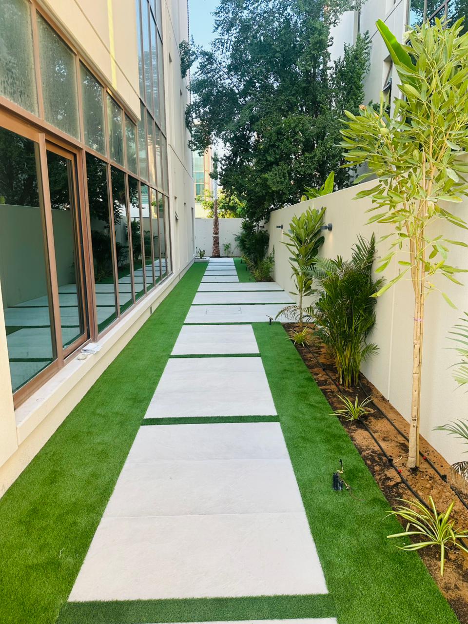 Meydan villa swimming pool and landscape construction Dubai - Image 7