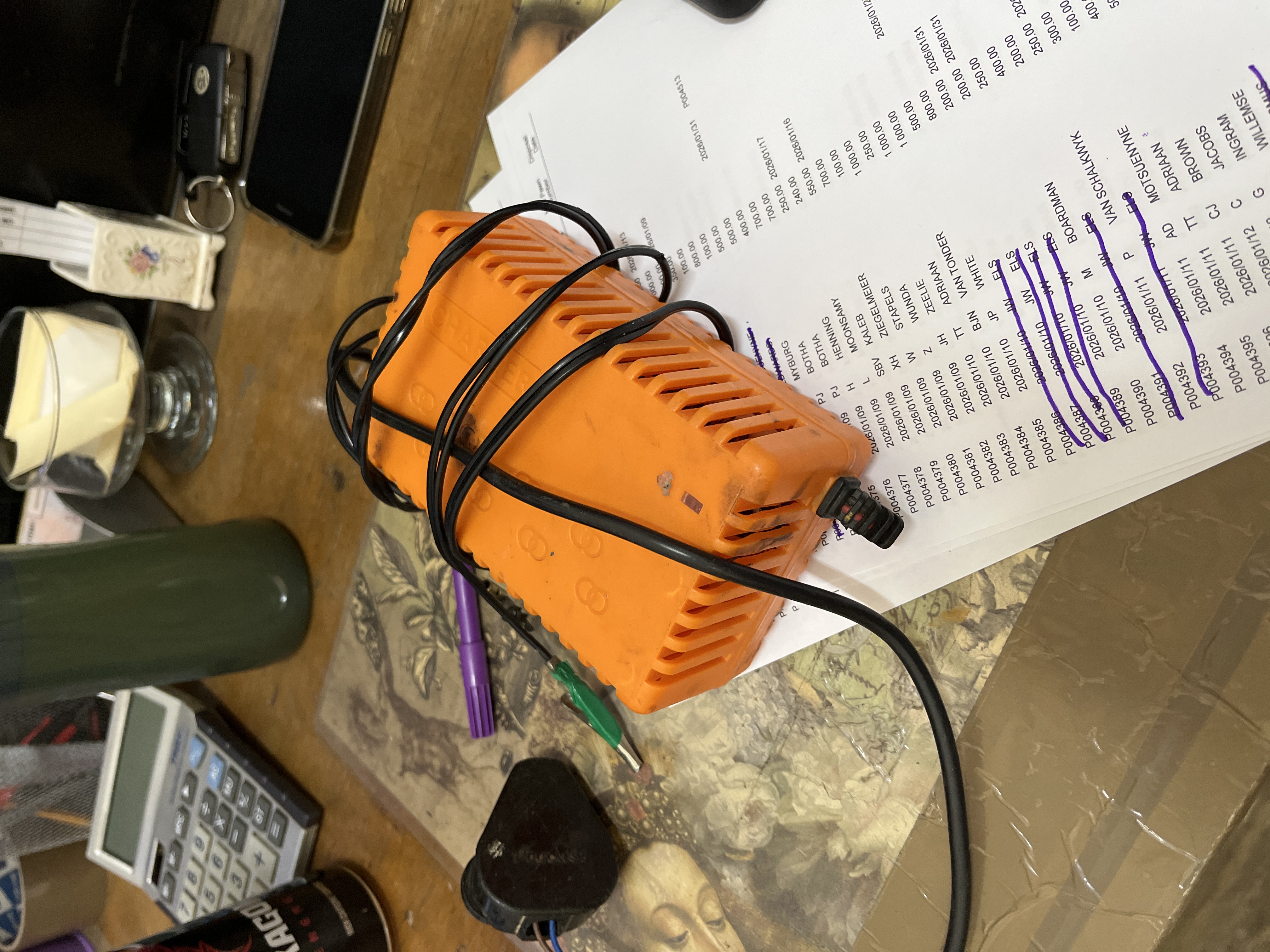 charges 12v batteries