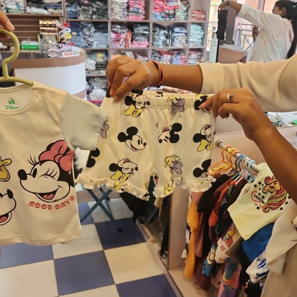 Disney Minnie Mouse and Daisy Duck Infant & Toddler Short-Sleeve Pajama Set - image 2