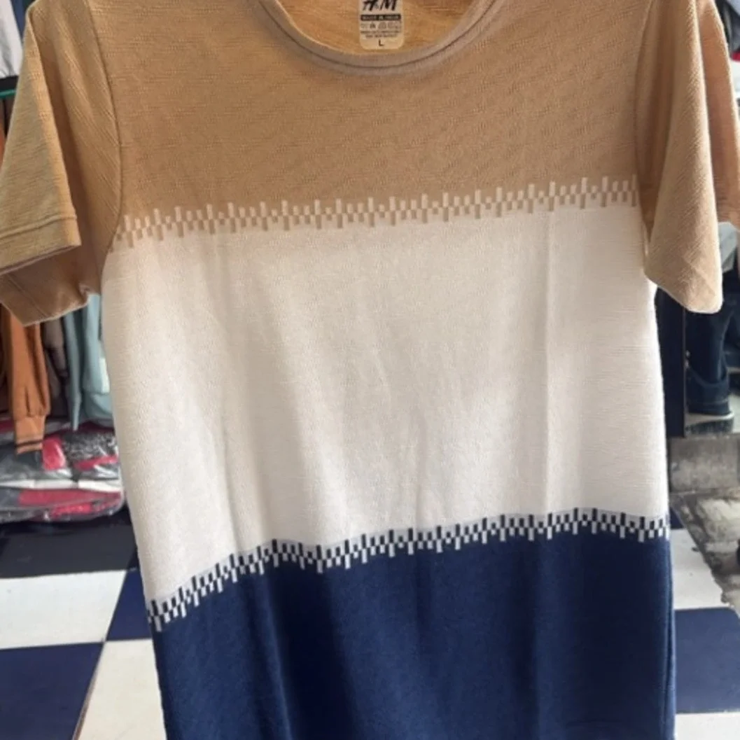 H&M Men's Premium Colorblock Knit Crew-Neck T-Shirt - image 3