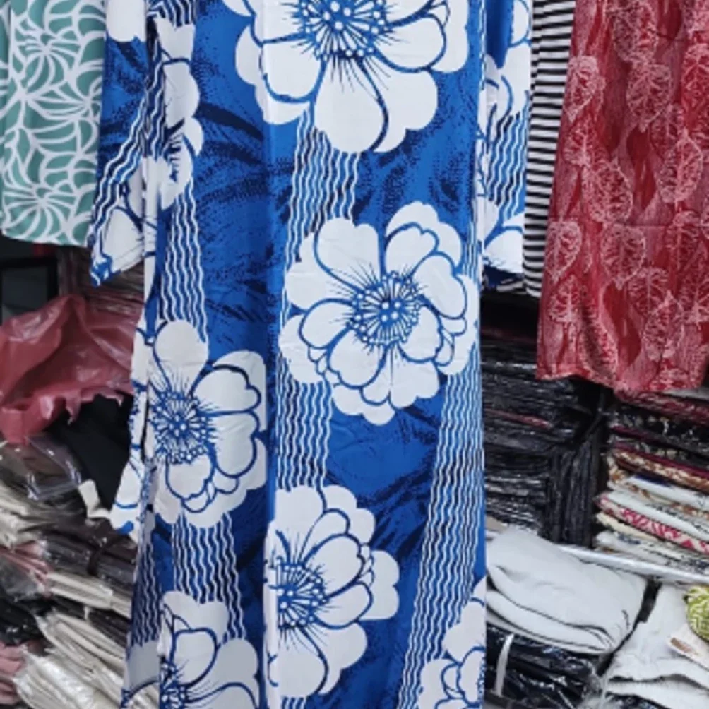 Women's Blue & White Floral Print Kurta Set with Matching Trousers - image 3
