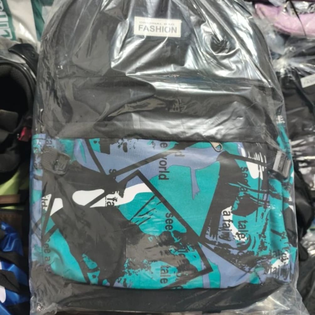 rban Skateboard Culture Dual-Tone Streetwear Backpack – multi Graphic & Black - image 6